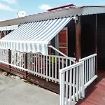 Bright Bungalow On The West Coast Of Basse-Terre With Sea Views, 150M